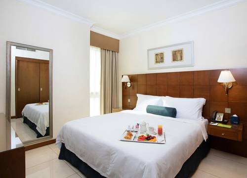 unitedarabemirates/abudabi/alrawdaarjaanbyrotanaa082459b.jpg