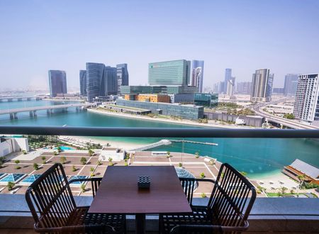 unitedarabemirates/abudabi/beachrotanaabudhabic43c3787.jpg