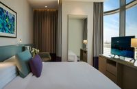Studio - Queen Bed