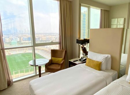 unitedarabemirates/abudabi/centroalmanhalb2a17907.jpg