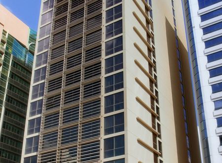 unitedarabemirates/abudabi/centroalmanhalb56dc95f.jpg