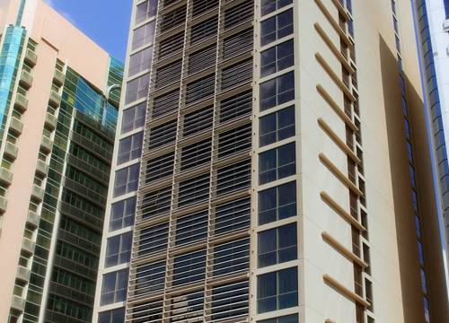 unitedarabemirates/abudabi/centroalmanhalb56dc95f.jpg