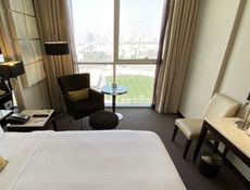 Stadium View Centro Room - Queen Bed