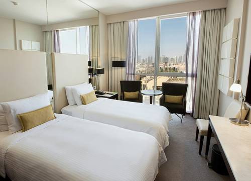 unitedarabemirates/abudabi/centroalmanhale6802363.jpg
