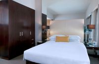 Centro Room - Queen Bed