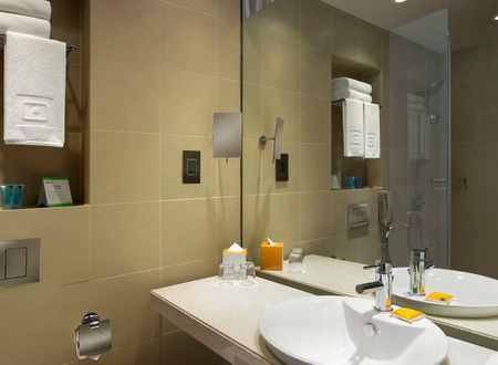 unitedarabemirates/abudabi/centrocapitalcentrebyrotana1e48b7a7.jpg