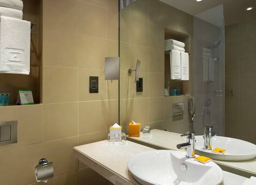 unitedarabemirates/abudabi/centrocapitalcentrebyrotana1e48b7a7.jpg