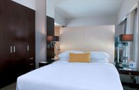 Centro Room - Queen Bed
