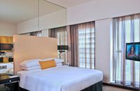 Studio - Queen Bed