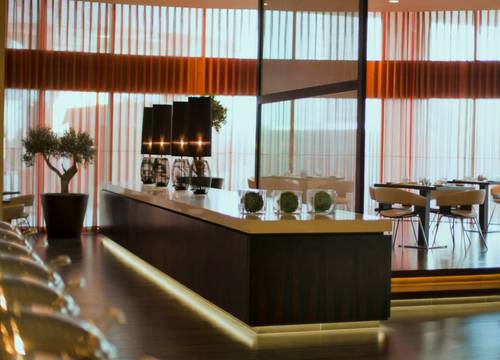 unitedarabemirates/abudabi/centrocapitalcentrebyrotana88803a1f.jpg