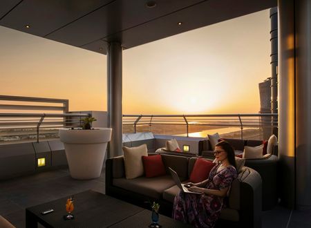 unitedarabemirates/abudabi/centrocapitalcentrebyrotanaa7f16747.jpg