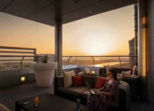 unitedarabemirates/abudabi/centrocapitalcentrebyrotanaa7f16747.jpg