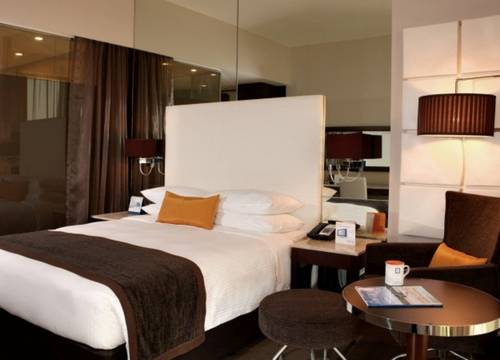 unitedarabemirates/abudabi/centrosharjahbyrotana337c501e.jpg