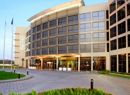 unitedarabemirates/abudabi/centrosharjahbyrotana5e5606f2.jpg