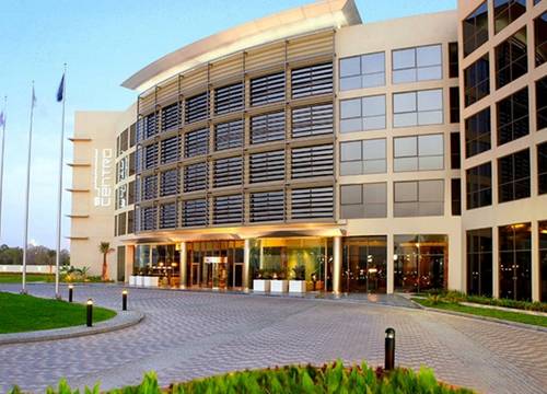 unitedarabemirates/abudabi/centrosharjahbyrotana5e5606f2.jpg