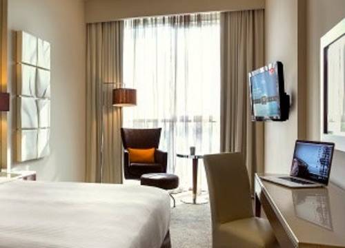 unitedarabemirates/abudabi/centrosharjahbyrotana9813cc5d.jpg