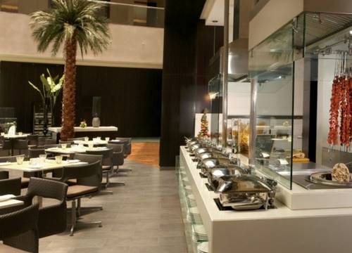unitedarabemirates/abudabi/centrosharjahbyrotanab03a3c20.jpg