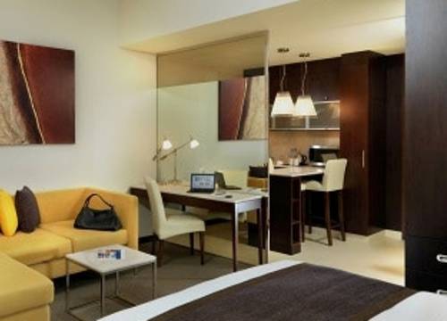 unitedarabemirates/abudabi/centrosharjahbyrotanac309b1af.jpg