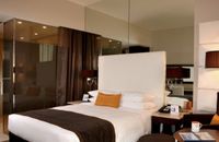 Pool View Room - Queen Bed