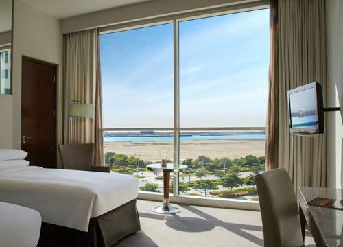 unitedarabemirates/abudabi/centroyasisland381d1330.jpg