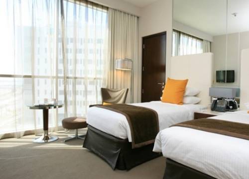 unitedarabemirates/abudabi/centroyasisland72401269.jpg