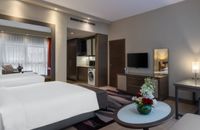 Spacious Studio - King Bed
