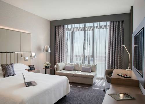unitedarabemirates/abudabi/pearlrotanacapitalcentre18e263fa.jpg
