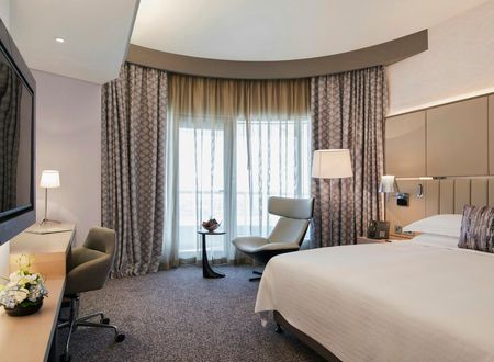unitedarabemirates/abudabi/pearlrotanacapitalcentre20465794.jpg