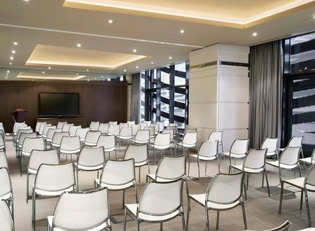 unitedarabemirates/abudabi/pearlrotanacapitalcentre38e112fc.jpg
