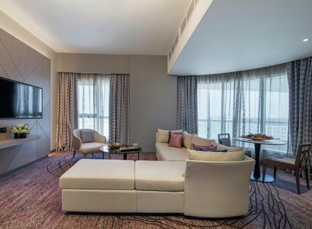 unitedarabemirates/abudabi/pearlrotanacapitalcentre43b3a292.jpg