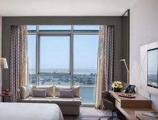 High Floor Room  - King Bed