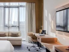 Guest Room - King Bed