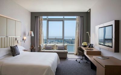 Pearl Rotana Capital Centre · 4