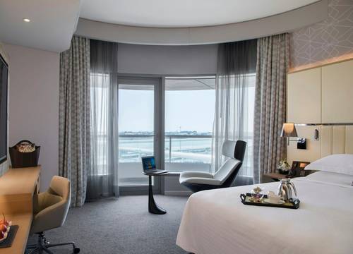 unitedarabemirates/abudabi/pearlrotanacapitalcentree31db074.jpg