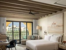 Guest Room with Balcony - King Bed
