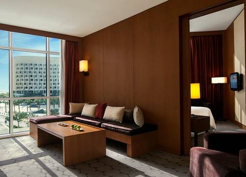 unitedarabemirates/abudabi/yasislandrotanaa1e2d356.jpg