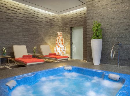 unitedarabemirates/dubai/amwajrotanajumeirahbeach3557557a.jpg