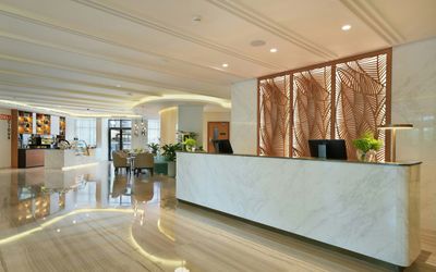 Arabian Park Dubaian Edge By Rotana Hotel · 4