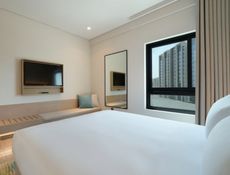 Pool View Room - King Bed