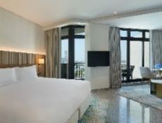 Spacious Room with Balcony - King Bed