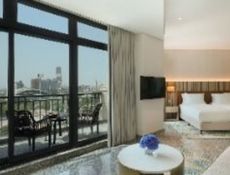 Spacious Room with Balcony - Twin Beds
