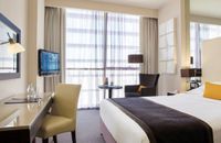 Centro Queen Bed Room