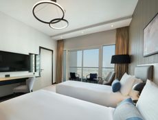 Family Connecting Rooms King Bed and Twin Beds