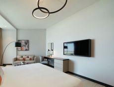 Spacious Room - King Bed