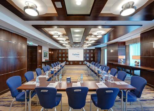 unitedarabemirates/dubai/roserayhaanbyrotana48dc6c0a.jpg