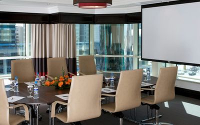 Towers Rotana · 5